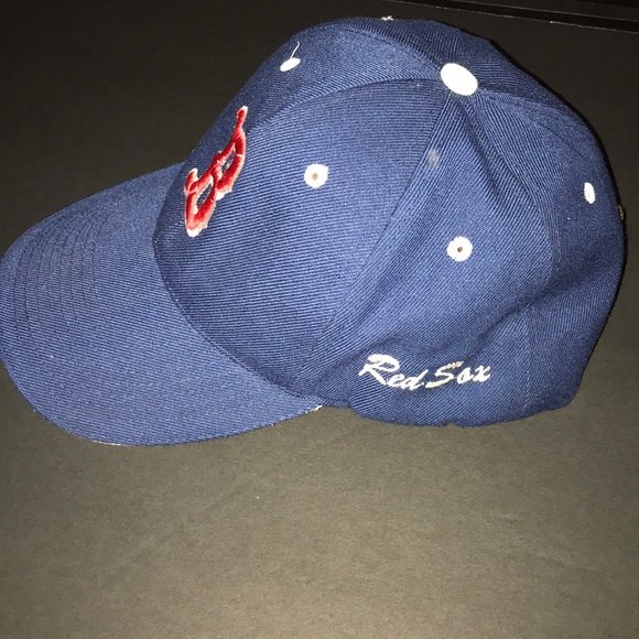 Red Sox Cap - Picture 2 of 8